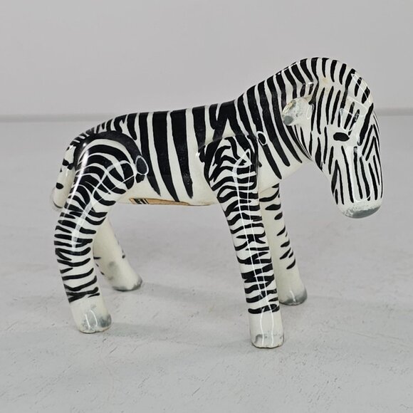 Vintage Zebra Figurine Gray Nose Hooves Estate Find Unique - Picture 7 of 10
